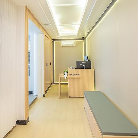 Thrive Hotel Bangkok Exterior photo