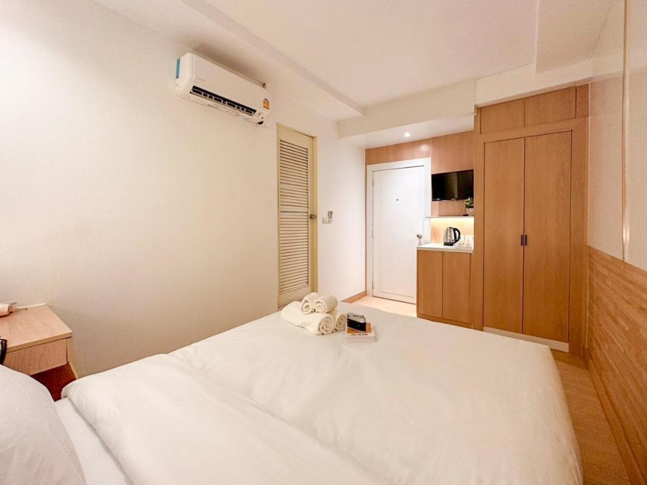 Thrive Hotel Bangkok Exterior photo